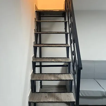 Dimora La Pina Apartament *