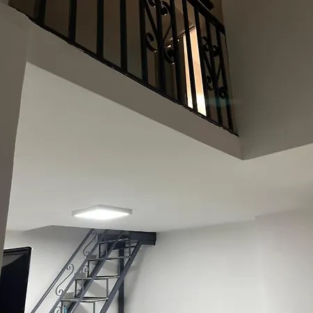 Dimora La Pina Apartment
