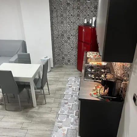 Dimora La Pina דירה *