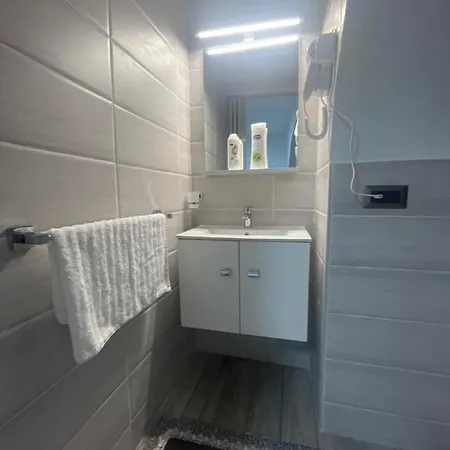 Apartment Dimora La Pina