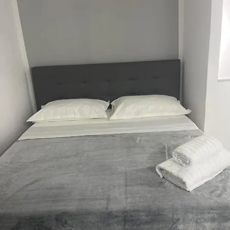 Dimora La Pina Naples