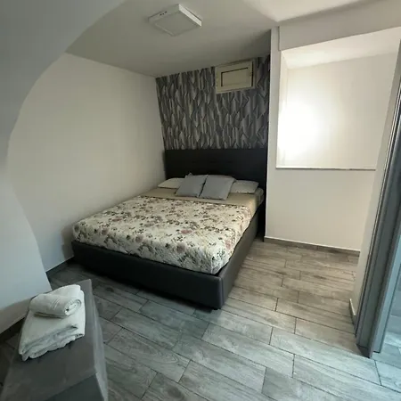 Dimora La Pina Apartment *